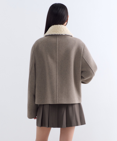 MUSINSA STANDARD WOMAN（ムシンサスタンダードウーマン）の「ウィメンズウールブレンドフェイクシアリングカラーショートコート[トープ]（チェスターコート・レディース・その他・M/L）」の2枚目の写真