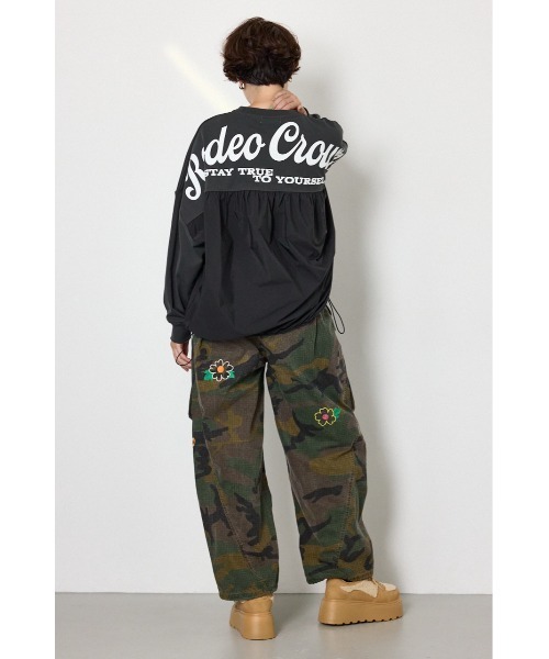 RODEO CROWNS WIDE BOWL(ロデオクラウンズワイドボウル)の「布帛切替ロゴロングTシャツ(Tシャツ/カットソー・レディース・ネイビー/チャコールグレー/オフホワイト・FREE)」の21枚目の写真