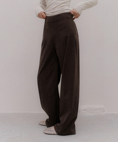 MEMUA（メムア）の「コラム コーデュロイ ワイドパンツ（その他パンツ・レディース・ネイビー/ブラウン/ブラック・SMALL/MEDIUM/LARGE）」の3枚目の写真