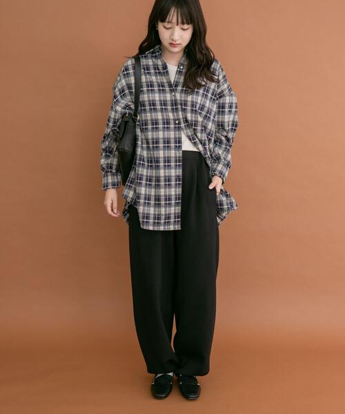 ITEMS URBANRESEARCH（アイテムズ アーバンリサーチ）の「ダンボールバレルパンツ（その他パンツ・レディース・グレー/ブラック・FREE）」の7枚目の写真
