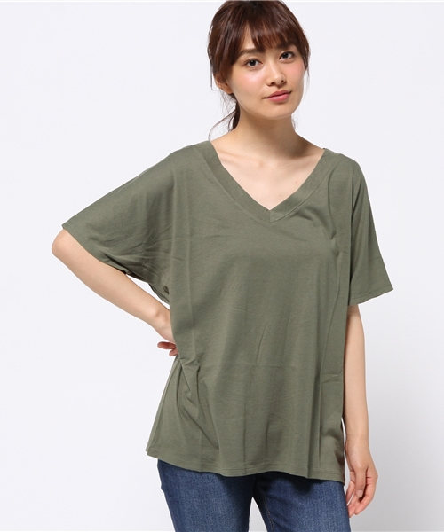 MOUSSY(マウジー)の「ERI LOOSE TSJ(Tシャツ/カットソー・レディース・ホワイト系その他/ホワイト/ピンク/ライトブラック/カーキ/ボルドー・FREE)」の4枚目の写真