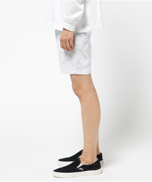 rovtski（ロフトスキー）の「TCカモ柄ショーツ（デニムパンツ・メンズ・ブルー/ブラック・MEDIUM/LARGE）」の3枚目の写真