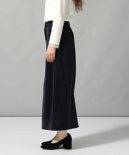 HARE（ハレ）の「ベロアペンシルスカート(HARE)（スカート・レディース・グレー/ネイビー・MEDIUM/SMALL）」の13枚目の写真