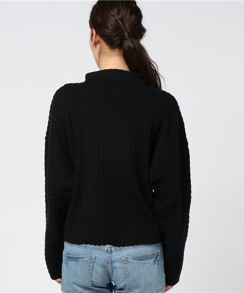 MOUSSY（マウジー）の「HI NECK RIB SWEATER（ニット/セーター・レディース・ピンク/ブラック/ベージュ/オフホワイト・FREE）」の7枚目の写真