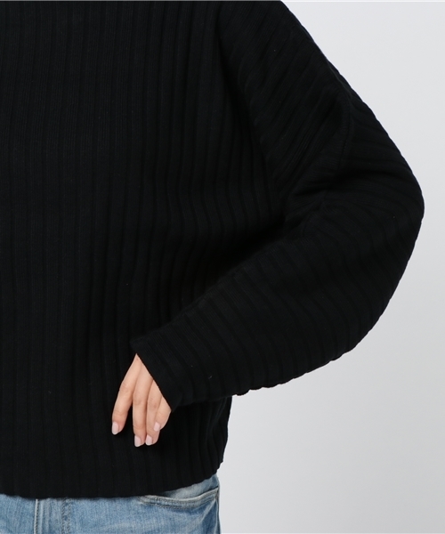 MOUSSY（マウジー）の「HI NECK RIB SWEATER（ニット/セーター・レディース・ピンク/ブラック/ベージュ/オフホワイト・FREE）」の9枚目の写真