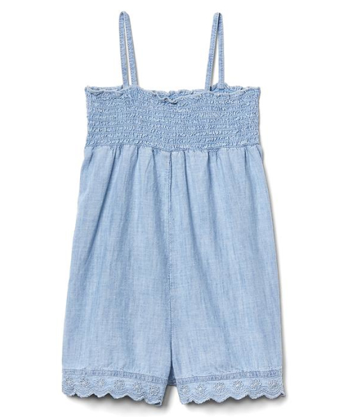 GAP（ギャップ）の「刺繍シャンブレー スモックロンパース（ロンパース・キッズ・ライトインディゴブルー・110cm/90cm/100cm/80ｃｍ/95cm/105cm）」の2枚目の写真