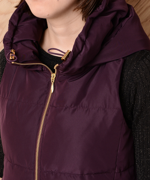 un dix cors（アンディコール）の「ファイバーダウンベスト（ダウンベスト・レディース・ベージュ/ネイビー/パープル・ﾌﾘ-）」の10枚目の写真