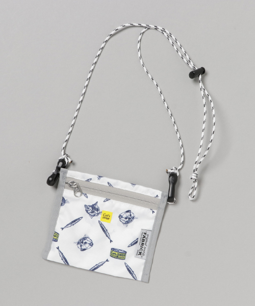 FABRICK(ファブリック)の「FABRICK【Cat's ISSUE】 FLAT 2WAY POUCH M(ショルダーバッグ・レディース・その他・FREE)」の1枚目の写真