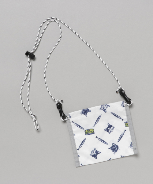 FABRICK(ファブリック)の「FABRICK【Cat's ISSUE】 FLAT 2WAY POUCH M(ショルダーバッグ・レディース・その他・FREE)」の2枚目の写真