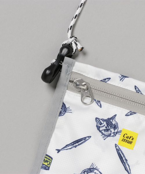 FABRICK(ファブリック)の「FABRICK【Cat's ISSUE】 FLAT 2WAY POUCH M(ショルダーバッグ・レディース・その他・FREE)」の4枚目の写真