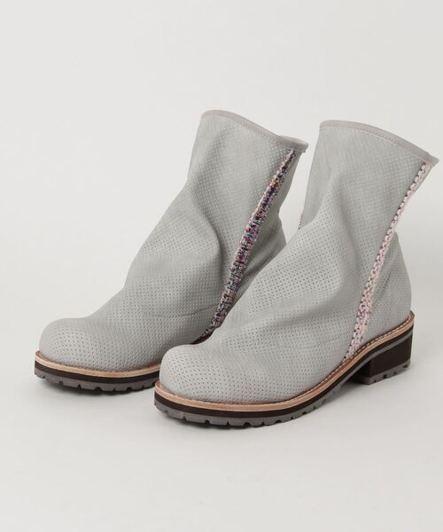 Rin clover（リンクローバー）の「パンチングショートブーツ（ブーツ・レディース・ブラック/ネイビー/ブラウン/グレー/マスタード/ラベンダー・L/LL/M/S）」の3枚目の写真