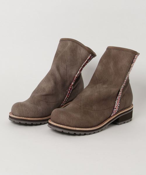 Rin clover（リンクローバー）の「パンチングショートブーツ（ブーツ・レディース・ブラック/ネイビー/ブラウン/グレー/マスタード/ラベンダー・L/LL/M/S）」の11枚目の写真