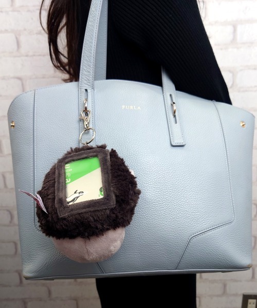 nici（ニキ）の「NICI フィギュアパスケース/ゴリラ（パスケース・レディース・チャコール・ONE SIZE）」の6枚目の写真