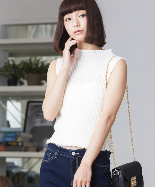 WEGO（ウィゴー）の「WEGO/フリルハイネックノースリーブニット（ニット/セーター・レディース・オフホワイト/ダークグリーン/ワイン/ダークオレンジ/マスタード/ブラック・FREE）」の3枚目の写真