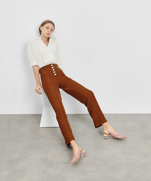 CHARLES & KEITH(チャールズ & キース)の「アクセントルーサイトヒールスライダー / Accented Lucite Heel Slingbacks(サンダル・レディース・ブラック/アイボリー・22.5cm/23cm/23.5cm/24.5cm/25cm)」の14枚目の写真