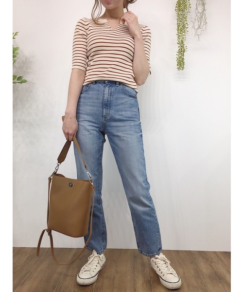 CLEA(クレア)の「キーネック ボーダーリブニット Tシャツ(Tシャツ/カットソー・レディース・ホワイト/ブラック/ベージュ・FREE)」の7枚目の写真