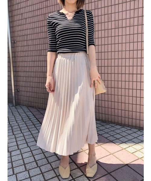 CLEA(クレア)の「キーネック ボーダーリブニット Tシャツ(Tシャツ/カットソー・レディース・ホワイト/ブラック/ベージュ・FREE)」の12枚目の写真