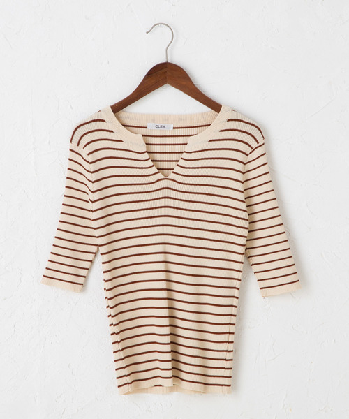 CLEA(クレア)の「キーネック ボーダーリブニット Tシャツ(Tシャツ/カットソー・レディース・ホワイト/ブラック/ベージュ・FREE)」の16枚目の写真