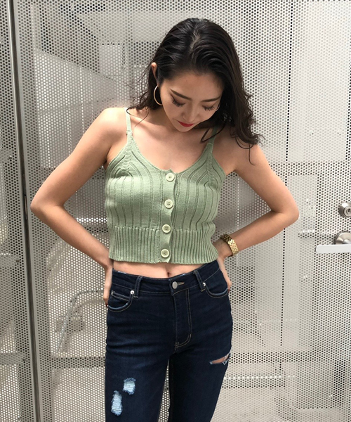 ENVYM（アンビー）の「ショートリブＫＮＩＴキャミ（キャミソール・レディース・ホワイト/ブラック/ベージュ/グレー/カーキ/ピンク・FREE）」の13枚目の写真