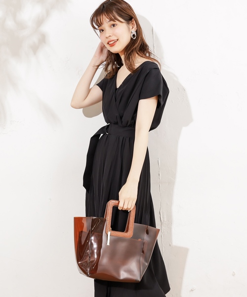 natural couture（ナチュラルクチュール）の「前後2WAYカシュクールプリーツワンピース（ワンピース・レディース・アイボリー/ブラック/ブラック系その他/ライトベージュ/ミント/ブルー/イエロー/ラベンダー/グリーン・FREE）」の3枚目の写真