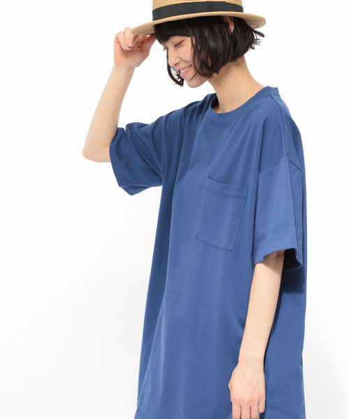 LAKOLE(ラコレ)の「オーバーサイズチュニック / LAKOLE(Tシャツ/カットソー・レディース・ホワイト/ブラック/キャメル/ブルー・SMALL/MEDIUM)」の3枚目の写真