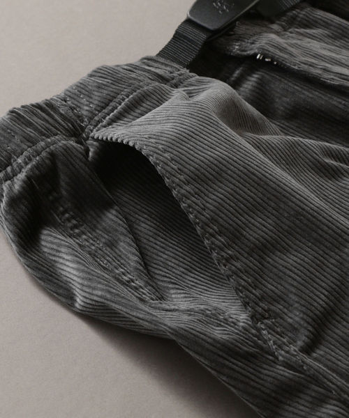 Gramicci（グラミチ）の「GRAMiCCi: 別注 ジャストレングス ストレッチ コーデュロイ パンツ（その他パンツ・メンズ・ブラック/ベージュ/ネイビー/チャコールグレー・SMALL/MEDIUM/LARGE）」の13枚目の写真