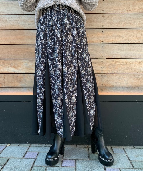 ENVYM(アンビー)の「ヘムスウィッチングロングSK(スカート・レディース・ブラック/ベージュ・FREE)」の6枚目の写真