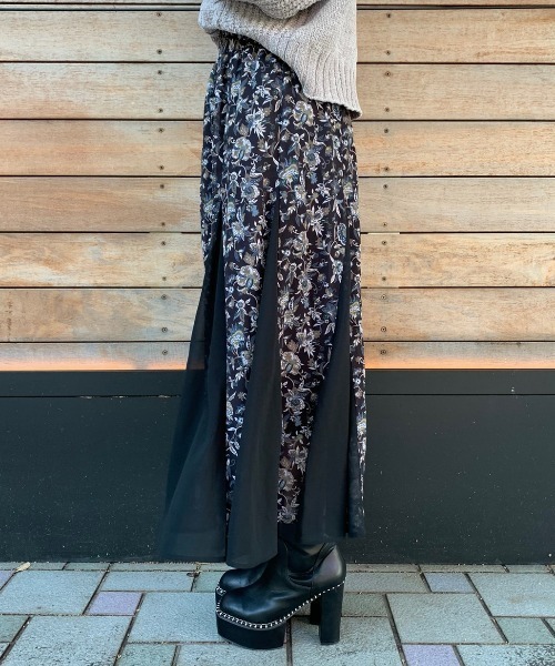 ENVYM(アンビー)の「ヘムスウィッチングロングSK(スカート・レディース・ブラック/ベージュ・FREE)」の7枚目の写真