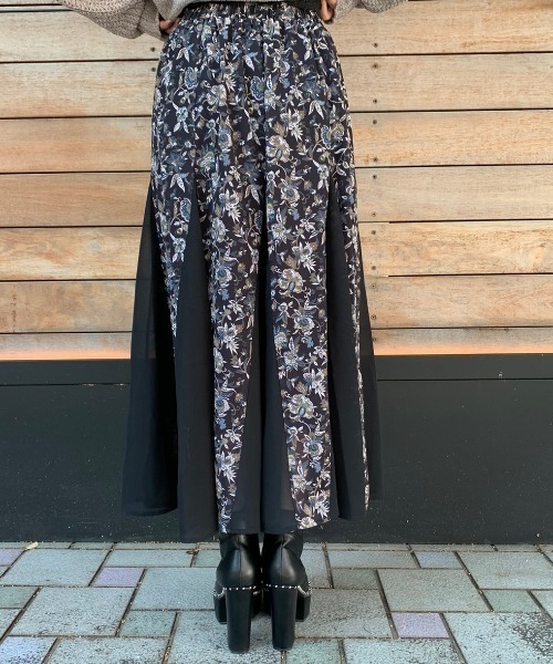 ENVYM(アンビー)の「ヘムスウィッチングロングSK(スカート・レディース・ブラック/ベージュ・FREE)」の8枚目の写真