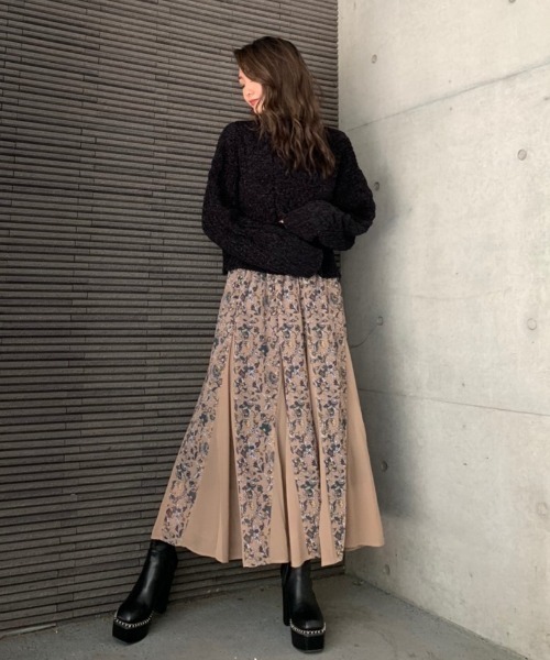 ENVYM(アンビー)の「ヘムスウィッチングロングSK(スカート・レディース・ブラック/ベージュ・FREE)」の11枚目の写真