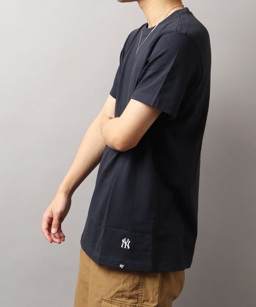 '47(フォーティーセブン)の「MLB公認 ’47BRAND NY ヤンキース ワンポイント プリント半袖Tシャツ(Tシャツ/カットソー・メンズ・ネイビー/ロイヤルブルー/レッド/ブラック/グレー/ダークグリーン・L/M/S/XL)」の8枚目の写真