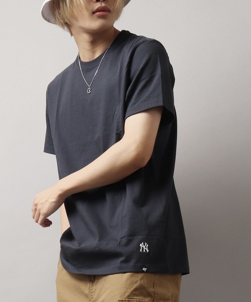 ☆送料・関税込☆LUVCRUSH X ヴィンセンツォ ★民衆 半袖Tシャツ MLB公認 '47BRAND NY ヤンキース ワンポイント プリント半袖T