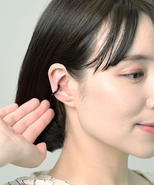 Fun & Daily（ファンアンドデイリー）の「F&D : クリップサークルイヤーカフ（イヤーカフ・レディース・ブラック/シルバー/ゴールド・FREE）」の17枚目の写真