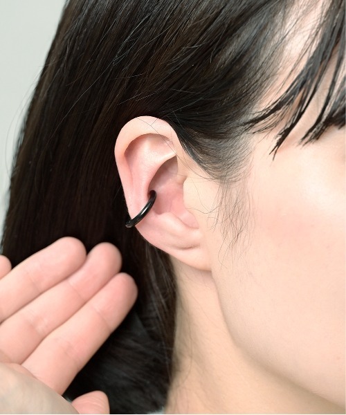 Fun & Daily（ファンアンドデイリー）の「F&D : クリップサークルイヤーカフ（イヤーカフ・レディース・ブラック/シルバー/ゴールド・FREE）」の16枚目の写真