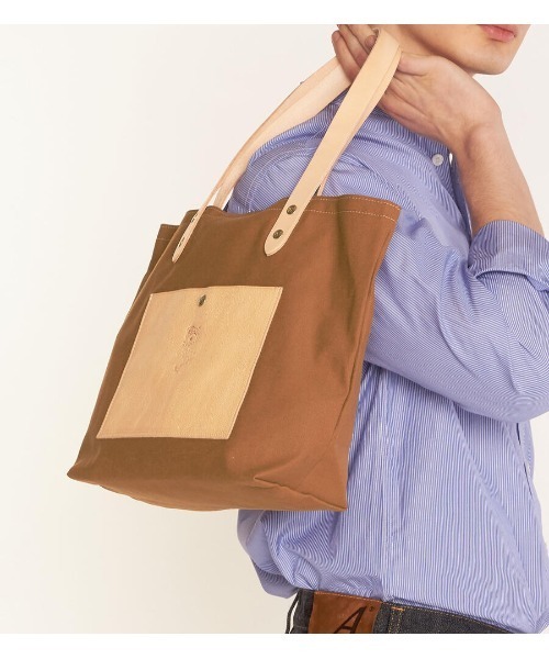 IL BISONTE（イルビゾンテ）の「IL BISONTE / CANVAS x LEATHER / トートバッグ（トートバッグ・レディース・ブラック/ダークブラウン/レッド/ライトブラウン/ブラック×ブラック/ブラック系その他/ライトオリーブ/ダークブラウン系/ネイビー・FREE）」の17枚目の写真
