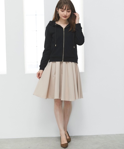 ⚫︎美品 TO BE CHIC シュクレフラワーレースコンビパーカー　44 CATEGORY TOPS | TAKARAYA ONLINE STORE