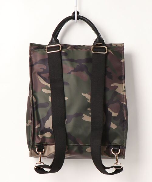 cache cache（カシュ カシュ）の「カシュカシュ cachecache / 11ポケットパーテーションリュックサック（バックパック/リュック・レディース・ブラック/グレー系その他/カモフラージュ・FREE）」の4枚目の写真