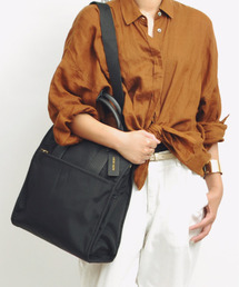 カシュカシュ cachecache / 11ポケットパーテーションリュックサック