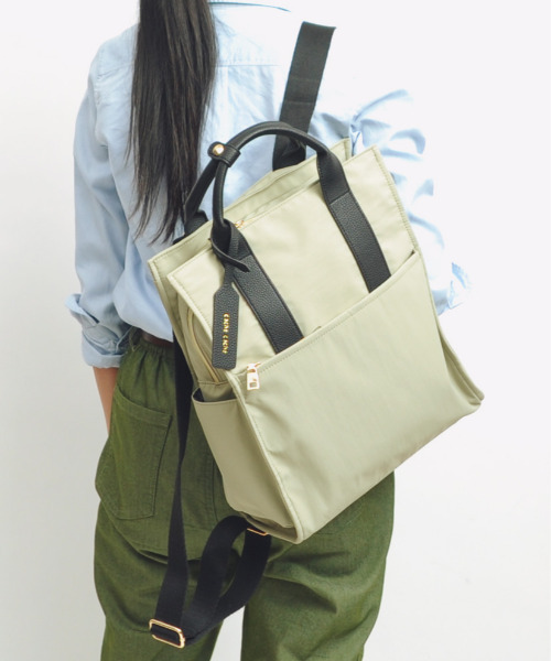 cache cache（カシュ カシュ）の「カシュカシュ cachecache / 11ポケットパーテーションリュックサック（バックパック/リュック・レディース・ブラック/グレー系その他/カモフラージュ・FREE）」の18枚目の写真