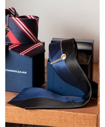 Alexander Julian（アレキサンダージュリアン）の「・アレキサンダージュリアンメンズ/ALEXANDER JULIAN：MEN  シルク混ネクタイ 8.0cm幅＆モチーフタイバーセット（ネクタイ）」