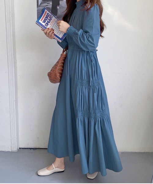 ABITOKYO(アビトーキョー)の「シャーリング ティアード ワンピース(ワンピース・レディース・ホワイト/ライトグレー/ベージュ/パープル/サックスブルー/ダークグレー/ブラック/ネイビー/ブルーグレー・FREE)」の14枚目の写真
