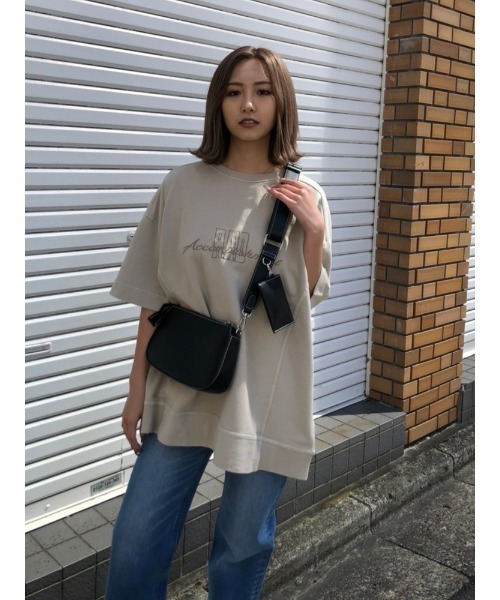 ENVYM（アンビー）の「ピグメントロゴビッグＴｅｅ（Tシャツ/カットソー・レディース・ホワイト/ブラック/ベージュ/ブルー・FREE）」の3枚目の写真