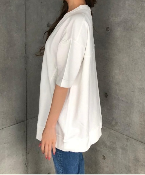 ENVYM（アンビー）の「ピグメントロゴビッグＴｅｅ（Tシャツ/カットソー・レディース・ホワイト/ブラック/ベージュ/ブルー・FREE）」の13枚目の写真