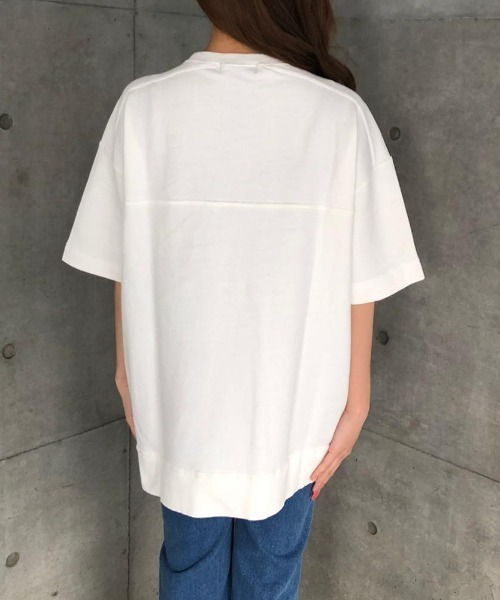 ENVYM（アンビー）の「ピグメントロゴビッグＴｅｅ（Tシャツ/カットソー・レディース・ホワイト/ブラック/ベージュ/ブルー・FREE）」の14枚目の写真