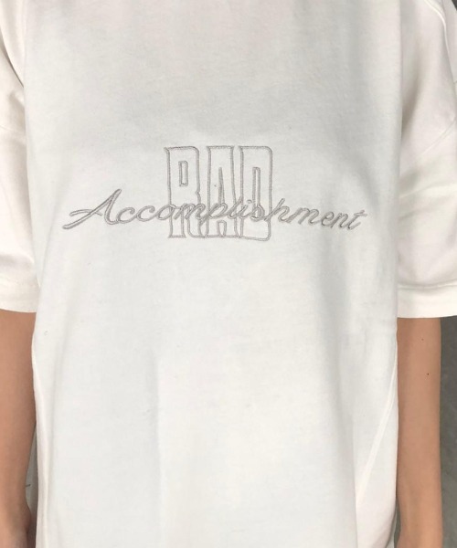 ENVYM（アンビー）の「ピグメントロゴビッグＴｅｅ（Tシャツ/カットソー・レディース・ホワイト/ブラック/ベージュ/ブルー・FREE）」の15枚目の写真