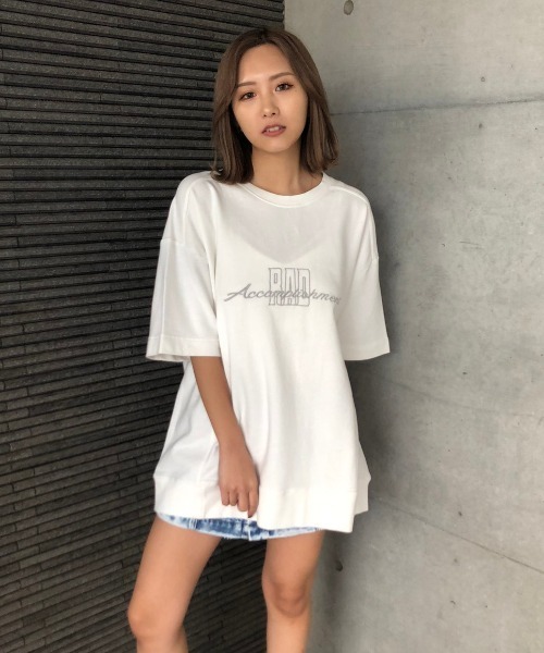 ENVYM（アンビー）の「ピグメントロゴビッグＴｅｅ（Tシャツ/カットソー・レディース・ホワイト/ブラック/ベージュ/ブルー・FREE）」の5枚目の写真