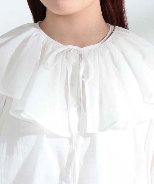 Ray BEAMS（レイビームス）の「Ray BEAMS / フリルカラー パフスリーブ ブラウス（シャツ/ブラウス・レディース・ホワイト/ブラック・ONE SIZE）」の10枚目の写真