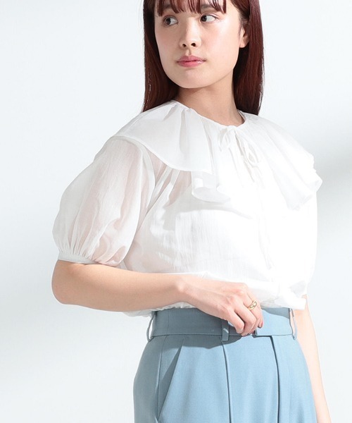 Ray BEAMS（レイビームス）の「Ray BEAMS / フリルカラー パフスリーブ ブラウス（シャツ/ブラウス・レディース・ホワイト/ブラック・ONE SIZE）」の5枚目の写真
