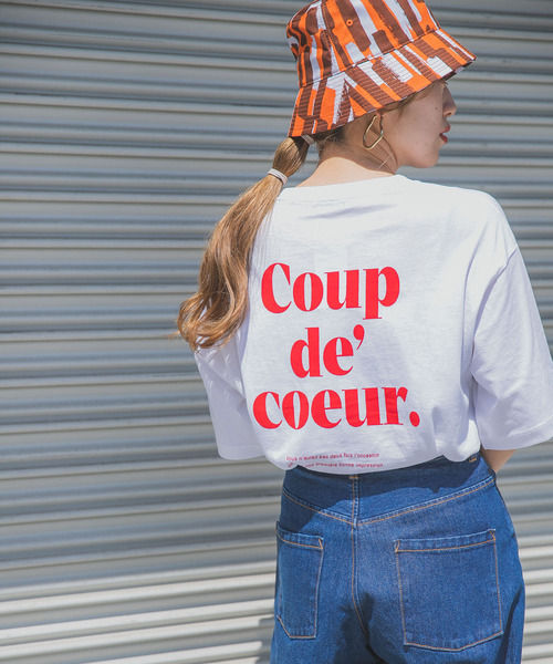 ITEMS URBANRESEARCH(アイテムズ アーバンリサーチ)の「バックロゴプリントTシャツ(Tシャツ/カットソー・メンズ・ブラック/ブルー/レッド・MEDIUM/LARGE)」の3枚目の写真