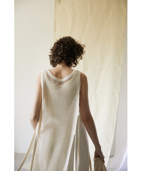 BLACK BY MOUSSY（ブラックバイマウジー）の「mesh long vest（メッシュロングベスト）（ベスト・レディース・ホワイト/ブラック・FREE）」の3枚目の写真